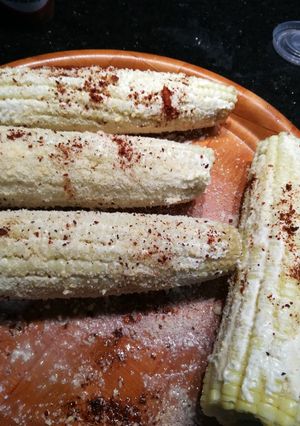 Una foto de Elotes preparados