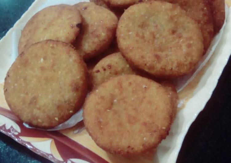 Easiest Way to Prepare Cooking Meethi tikkiya
