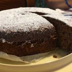 Foto di Torta morbida al latte caldo al cioccolato