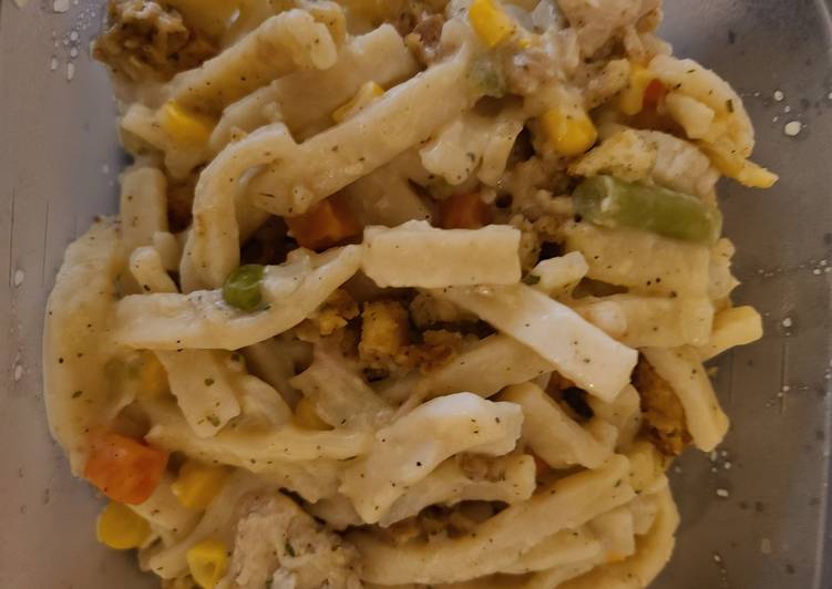 How to Make Favorite Creamy chicken noodle bake