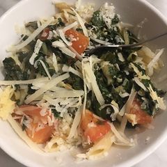 A picture of 3 Cheese Primavera pasta.