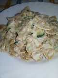 Farfalle integrali con panna, gamberetti e zucchine