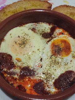 Una foto de Huevos al plato