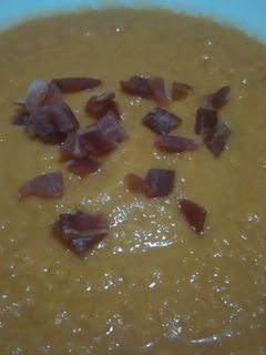 Una foto de Salmorejo con calabacín