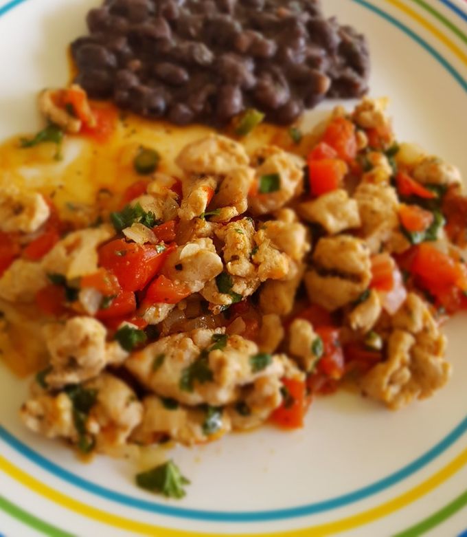 Una foto de Bistecs de puerco a la mexicana fácil y rápida