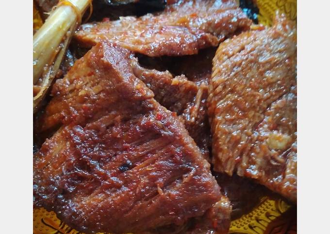 Lapis daging sapi surabaya