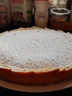 Una foto de Tarta de ricota con dulce de leche🤤