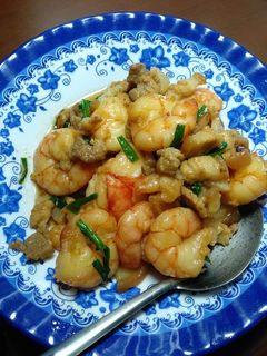 Hình của món Tôm rim thịt.