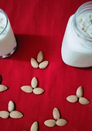 બદામ કાર્નિવલ (Badam Carnival Recipe In Gujarati) રેસીપી મુખ્ય ફોટો
