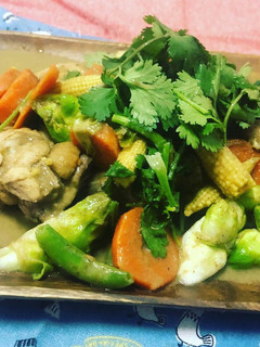 滿滿蔬食,營養滿分-泰式綠咖哩椰香炒雞 的食譜成品照片