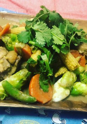 滿滿蔬食，營養滿分-泰式綠咖哩椰香炒雞 的食譜成品照片