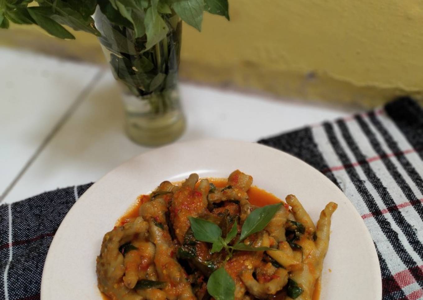 Ceker Ayam Masak Woku Belanga