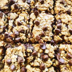 A picture of Healthy Chocolate Oatmeal Bars.