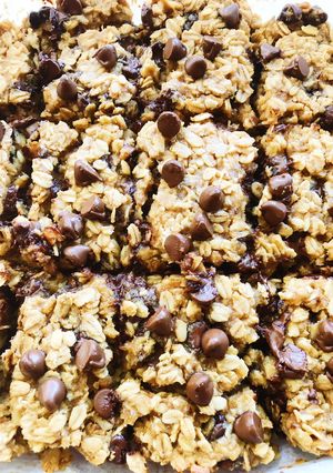 A picture of Healthy Chocolate Oatmeal Bars.