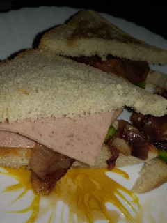 A picture of Toast withcaramelized onions,pizoila sauce and brawn.#kidsrecipe.