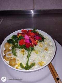 Una foto de Fideos  en salsa Blanca (noodles)