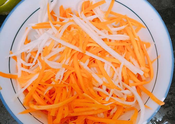 cách làm củ cải cà rốt ngâm nước mắm