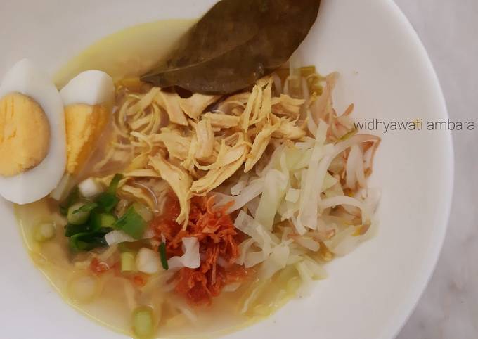 Soto Ayam Bening Kuning