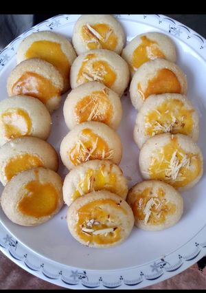 A picture of Naan khatai.