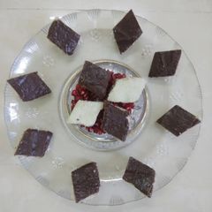 A picture of Chocolate kopra paak.