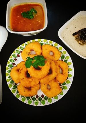 चना दाल बड़ा (chana dal vada recipe in Hindi) रेसिपी मुख्य फोटो