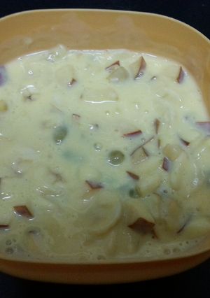 A picture of Fruit Custard.