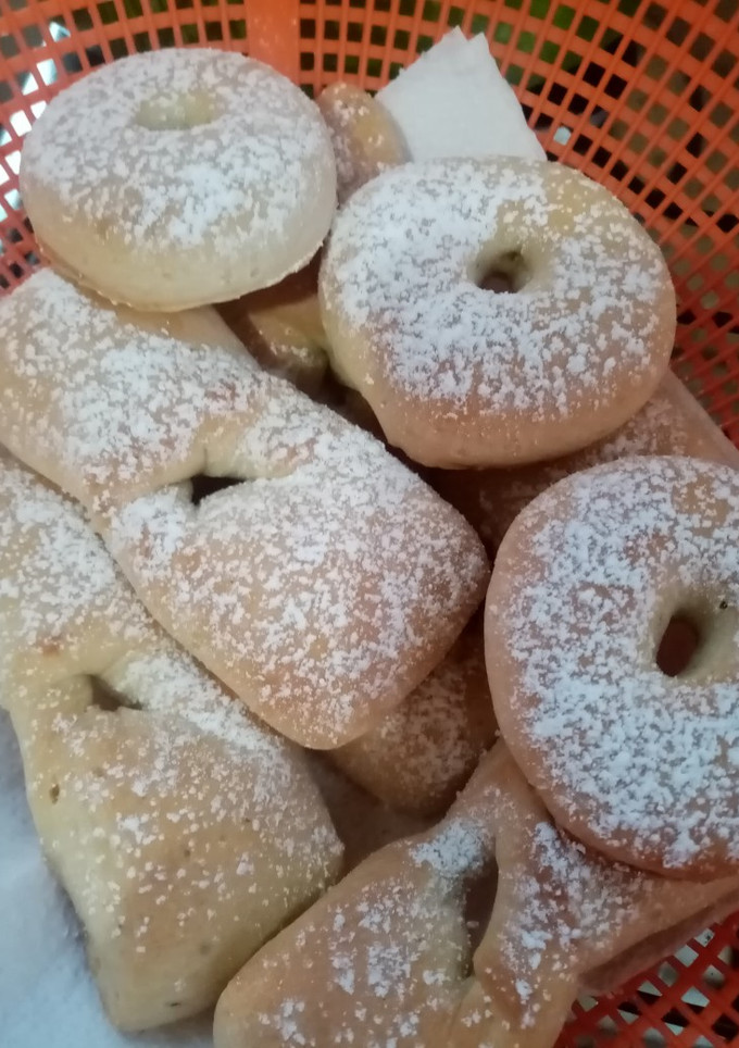 Una foto de Calzones rotos y roscas al horno