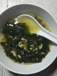 Hình của món Canh rong biển thịt bằm siêu tốc.