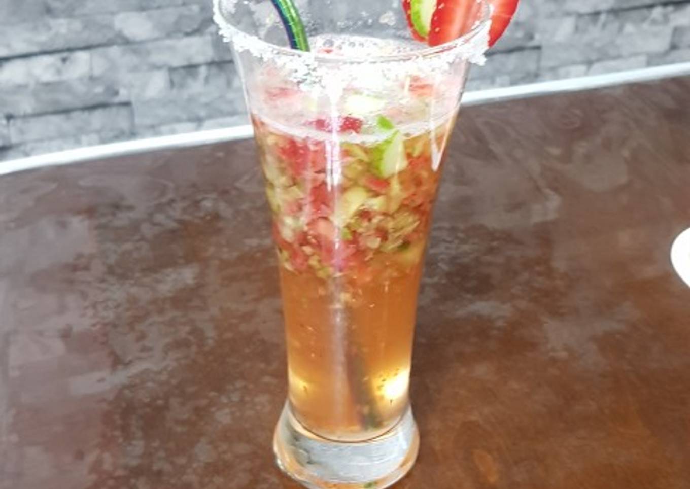 Strawberry and cucumber splash