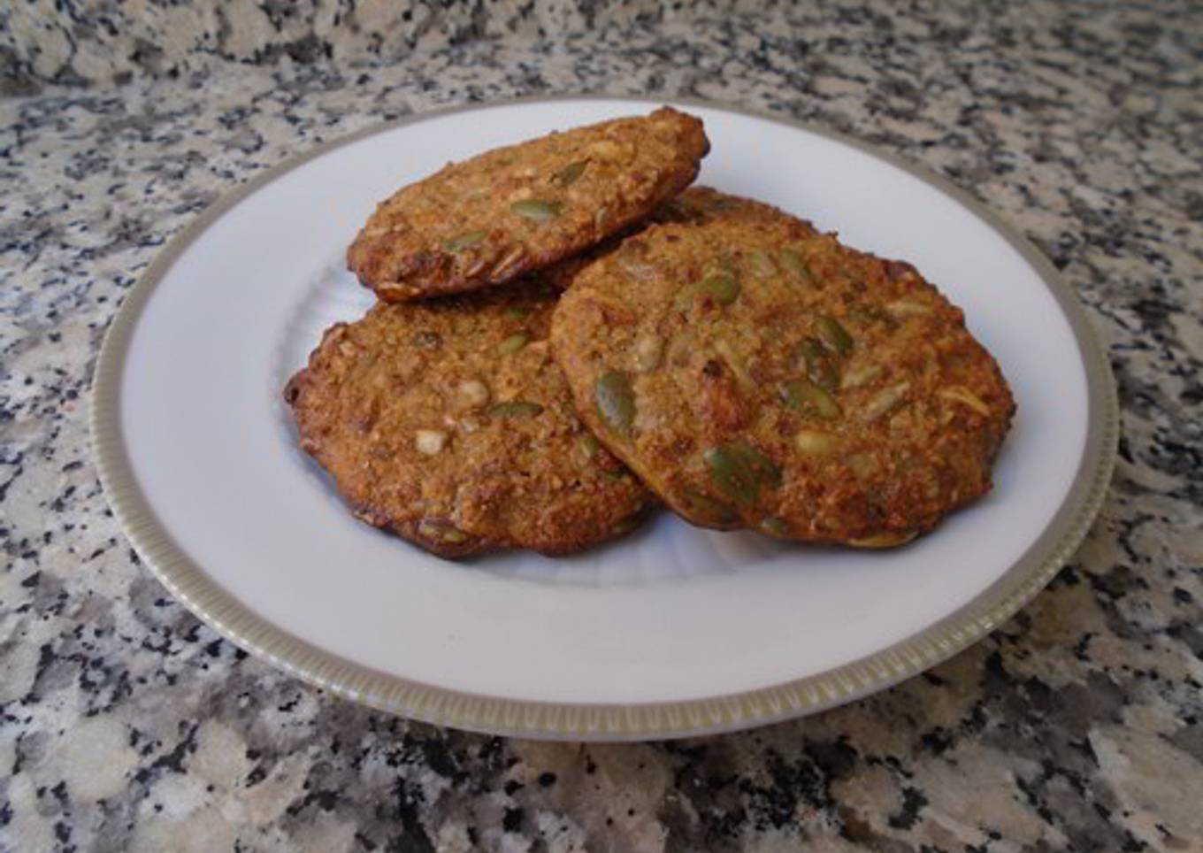 Galletas de frutos secos y pipas