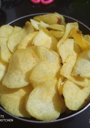 A picture of Crispy Potato Wafers.