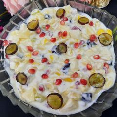 A picture of Dehi wala meetha fruits chaat.