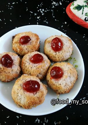 A picture of Coconut Macaroons Eggless and Flourless.