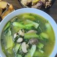 Canh gà cải thìa nấm