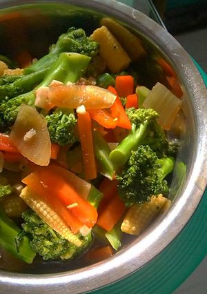 Foto resep Tumis brokoli wortel jagung (baby corn)
