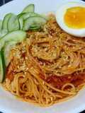 *Bibimguksu (Mie Dingin)
