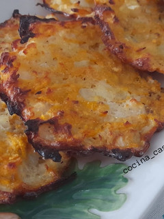 Una foto de Tortillitas de batata y bacalao