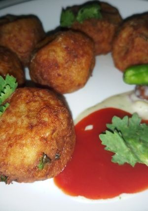 A picture of Potato balls.