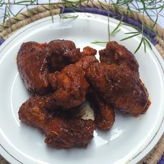 A picture of Chipotle Hot Chicken Wings 😍.