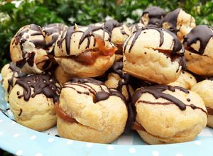 Una foto de Bombas o profiteroles