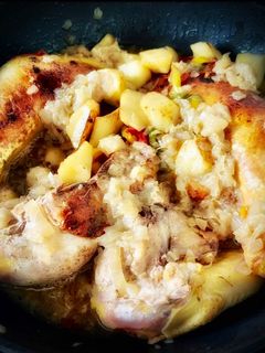 Una foto de Pollo a la cerveza con verduras (sin horno)