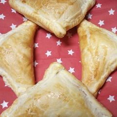 A picture of Anchovy pastry puffs 🎄.