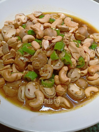 Langkah Mudah untuk Membuat Jamur Ayam Mete Saus Tiram Rumahan