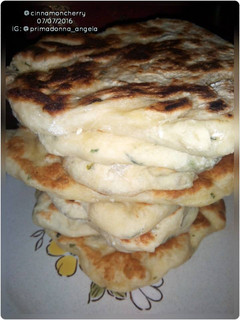 A picture of Naan (Using a Breadmaker).