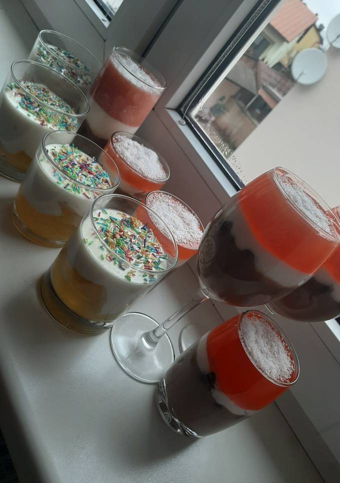 Десерт желе у стаканчику🍨