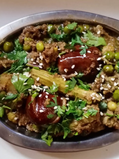 भोगीची भाजी (bhogichi bhaji recipe in marathi) रेसिपी चे मुख्य फोटो