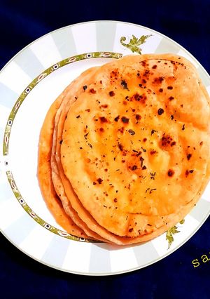 A picture of Tawa Garlic Naan.
