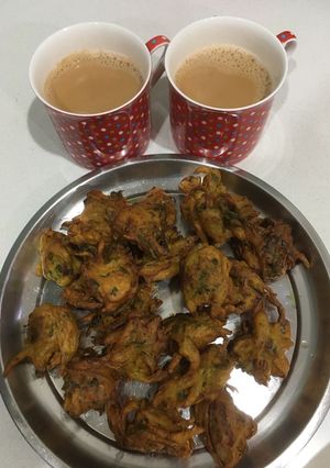A picture of Onion filters/ payaz ke pakode.