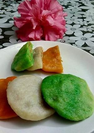 তিরঙ্গা সুজির কচুরি রেসিপির প্রধান ছবি