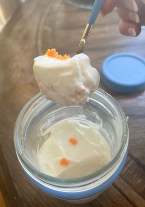 A picture of Carrot Cake Blended Overnight Oats 🥕🍰🧡.